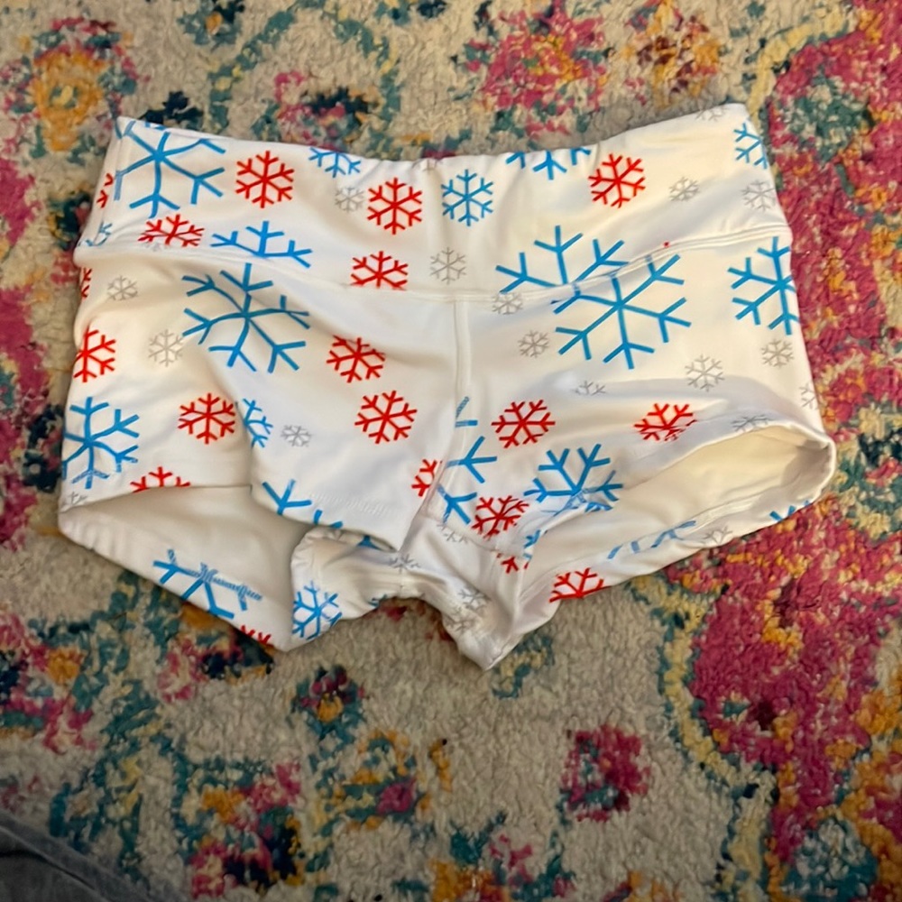 Fleo Shorts